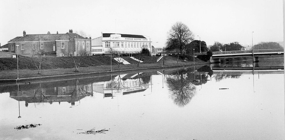 Looking from the wharf on* the M.V. TUHOE