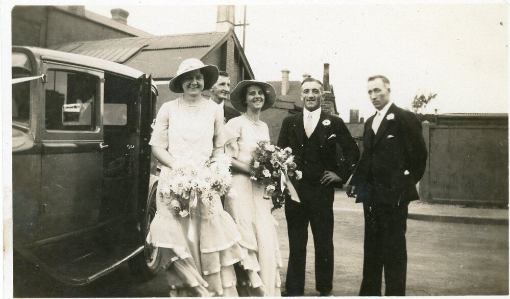 Matthew and Gwen Harper's wedding attendants, 1935
