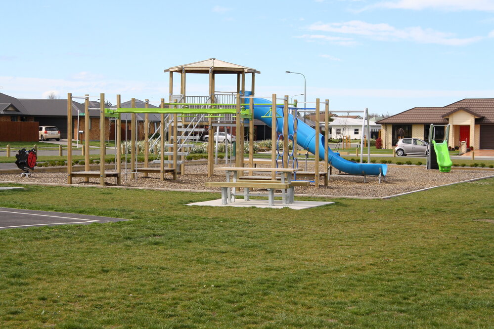 Acacia Avenue Reserve, 2015