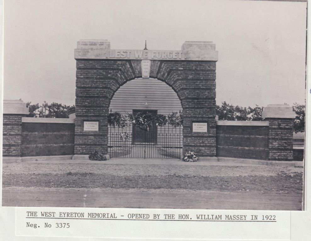 The West Eyreton Memorial archway and gates, c.1922