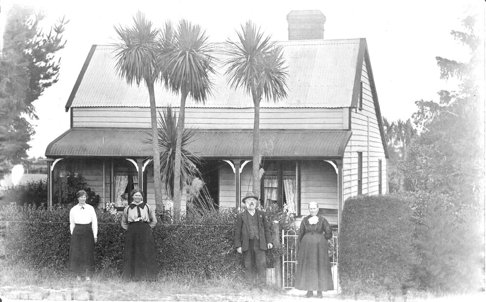 Bonisch family home, Coopers Creek, 1917