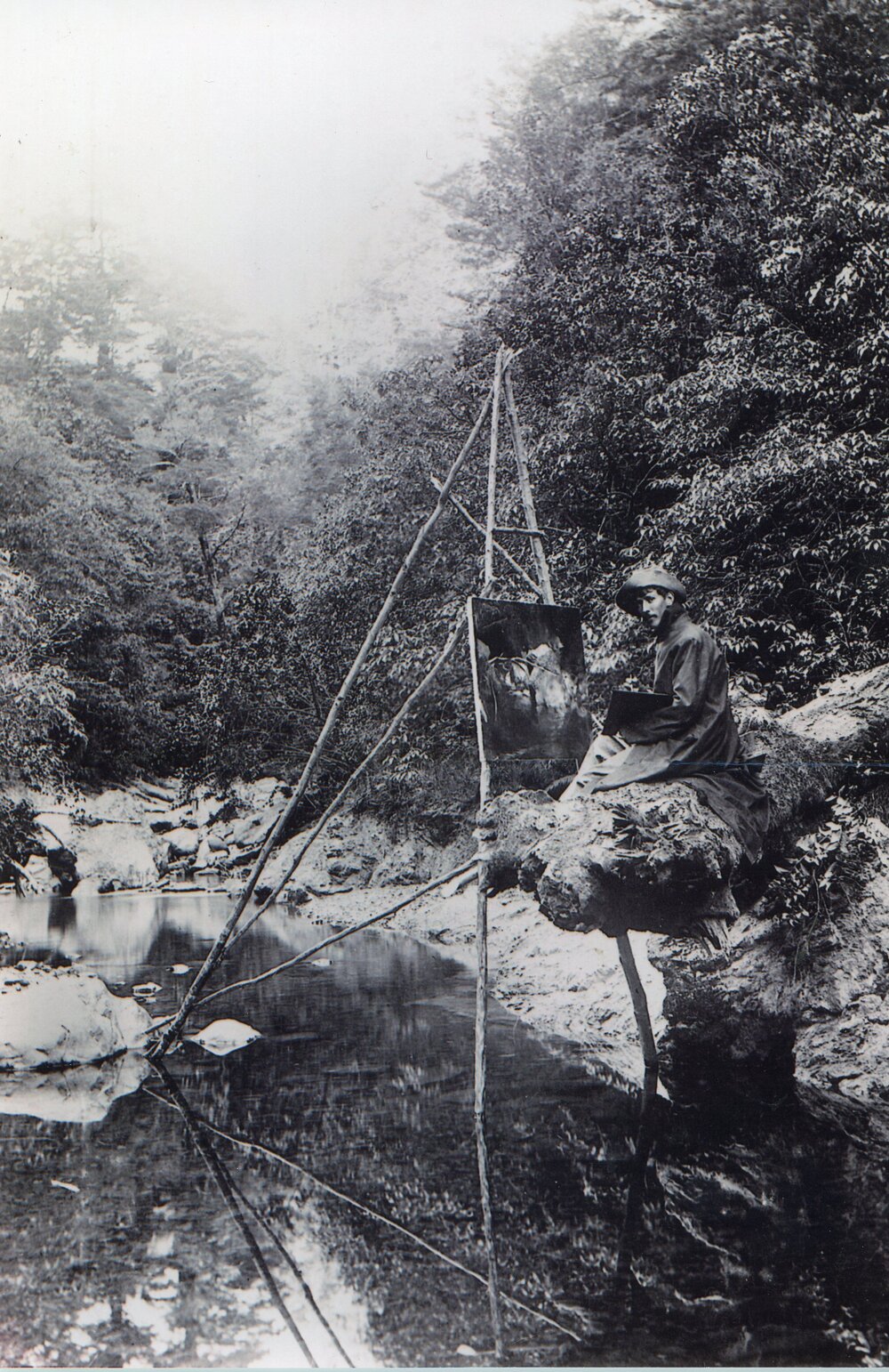Sydney Lough Thompson painting outdoors 