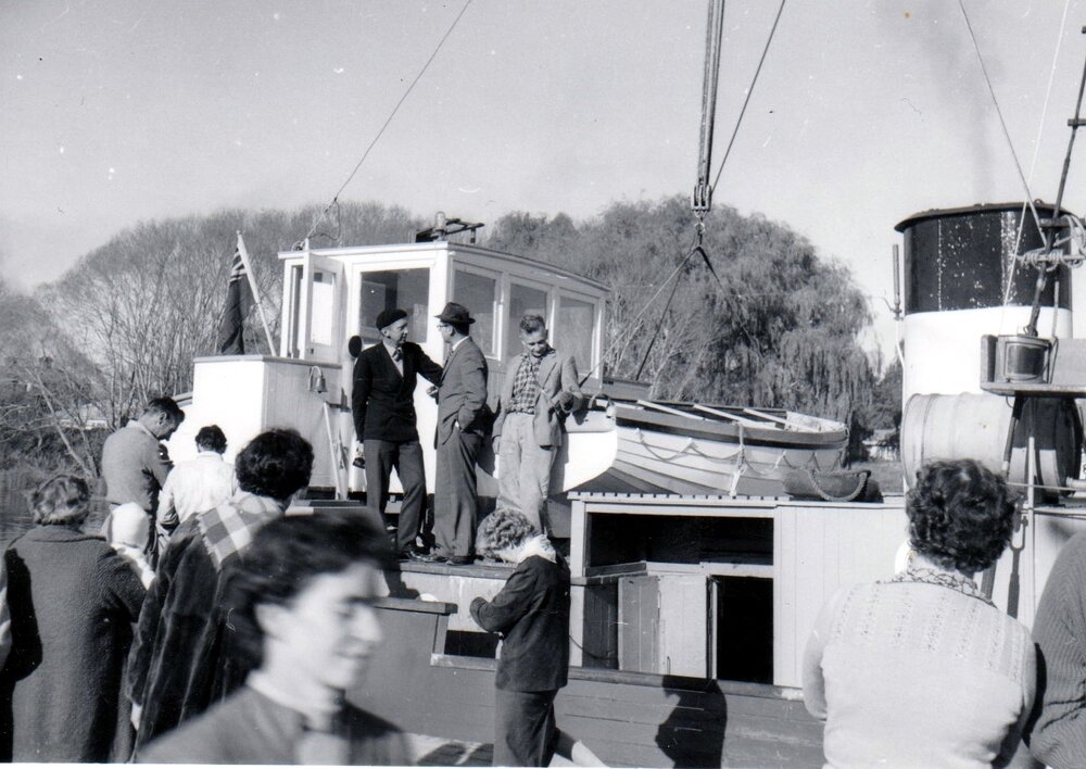 Kaiapoi Shipping Company directors meet the "M.V. Tuhoe", 1962