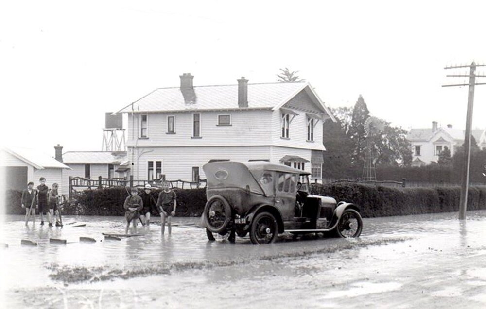 Flooding in Fuller Street, Kaiapoi, c.1923