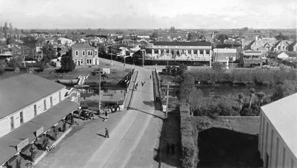 View down Williams Street, Kaiapoi, c.1938