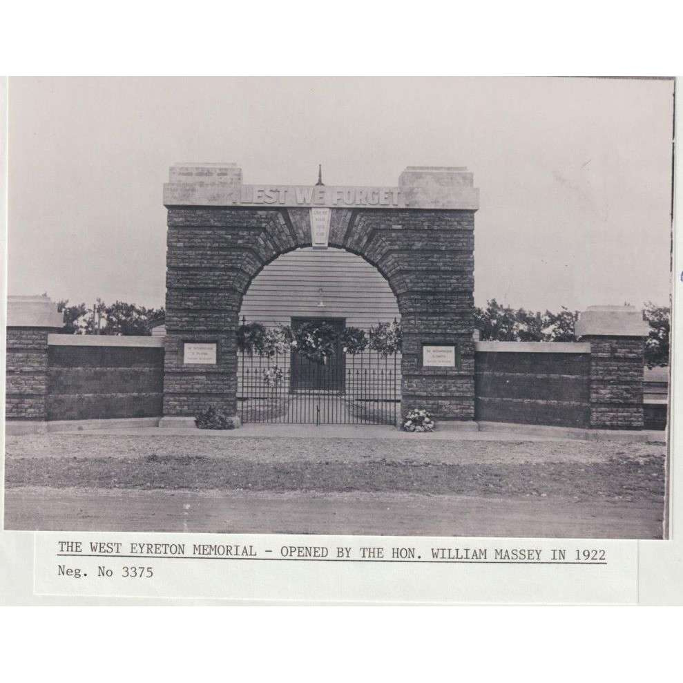 The West Eyreton Memorial archway and gates, c.1922
