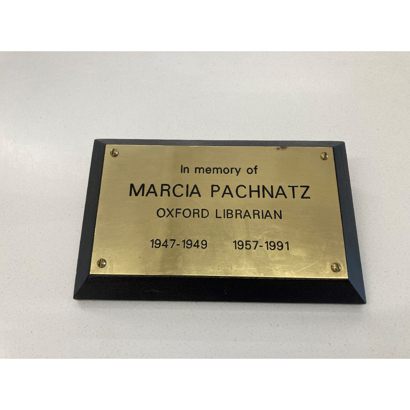 Commemorative plaque for Marcia Pachnatz, Oxford Librarian