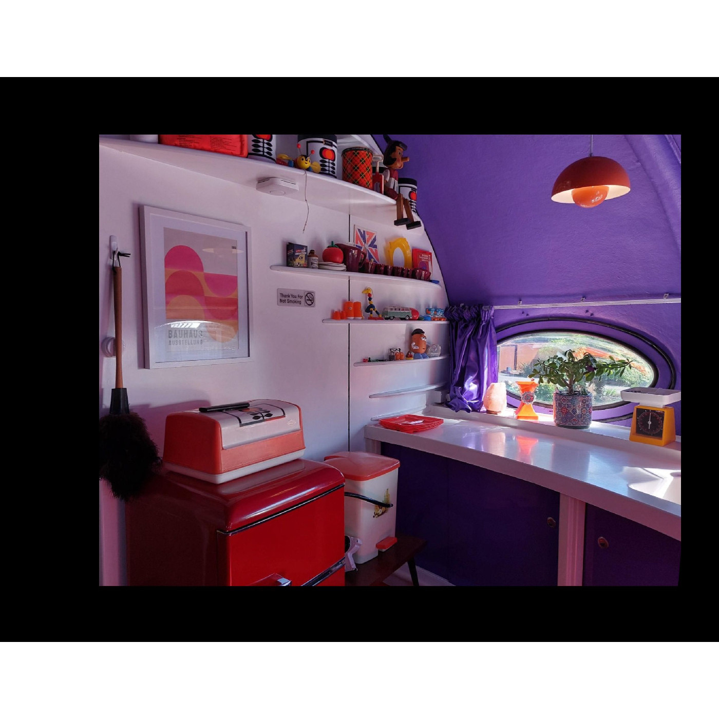 Area 51 Futuro House kitchen, Ōhoka