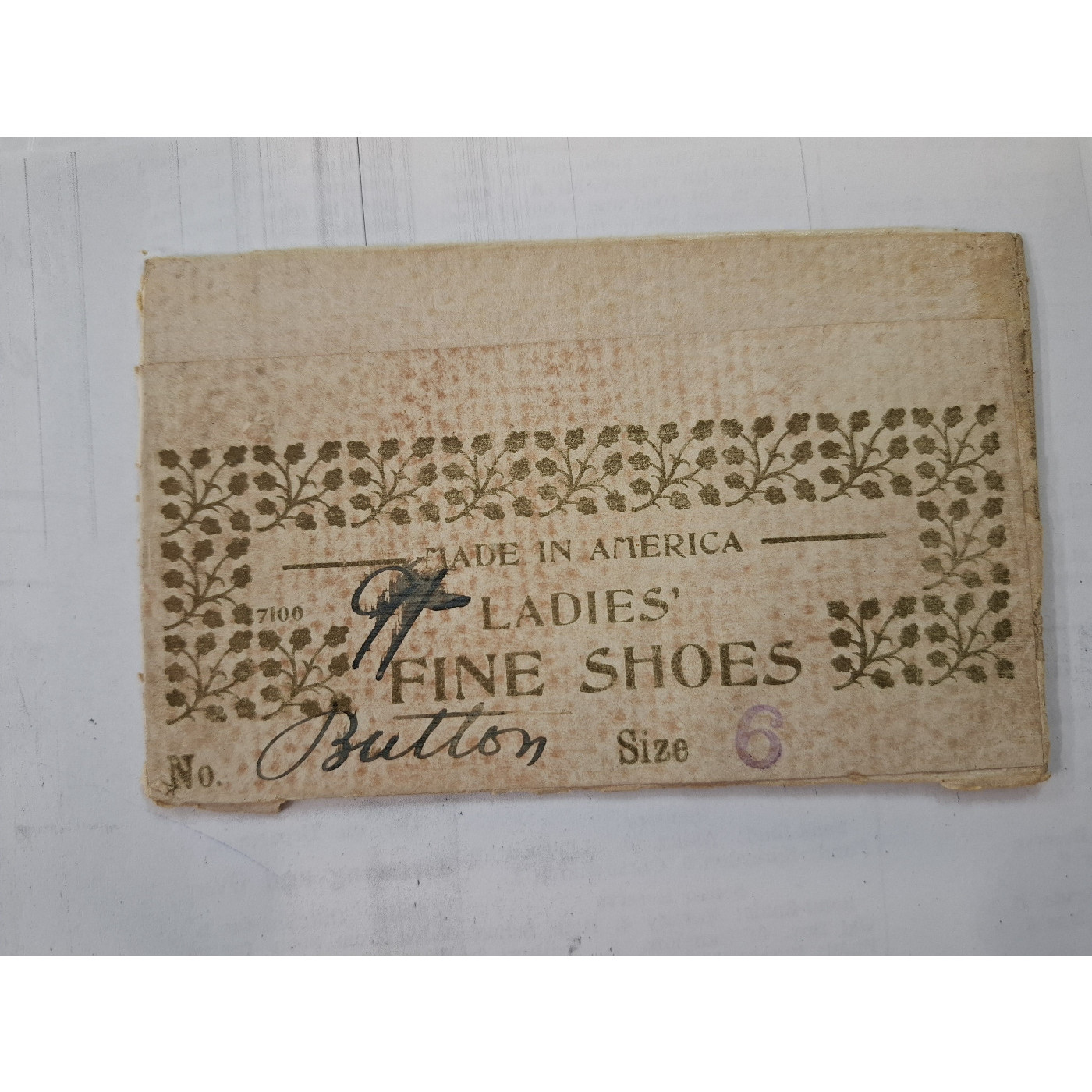 Ladies shoe box label, Hunnibell's 