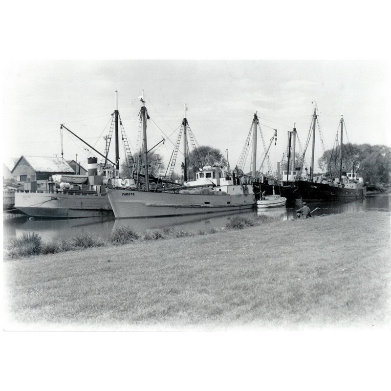 A busy day at the Port, 1960