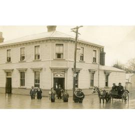 Mandeville Hotel, Kaiapoi during flood, c.1923