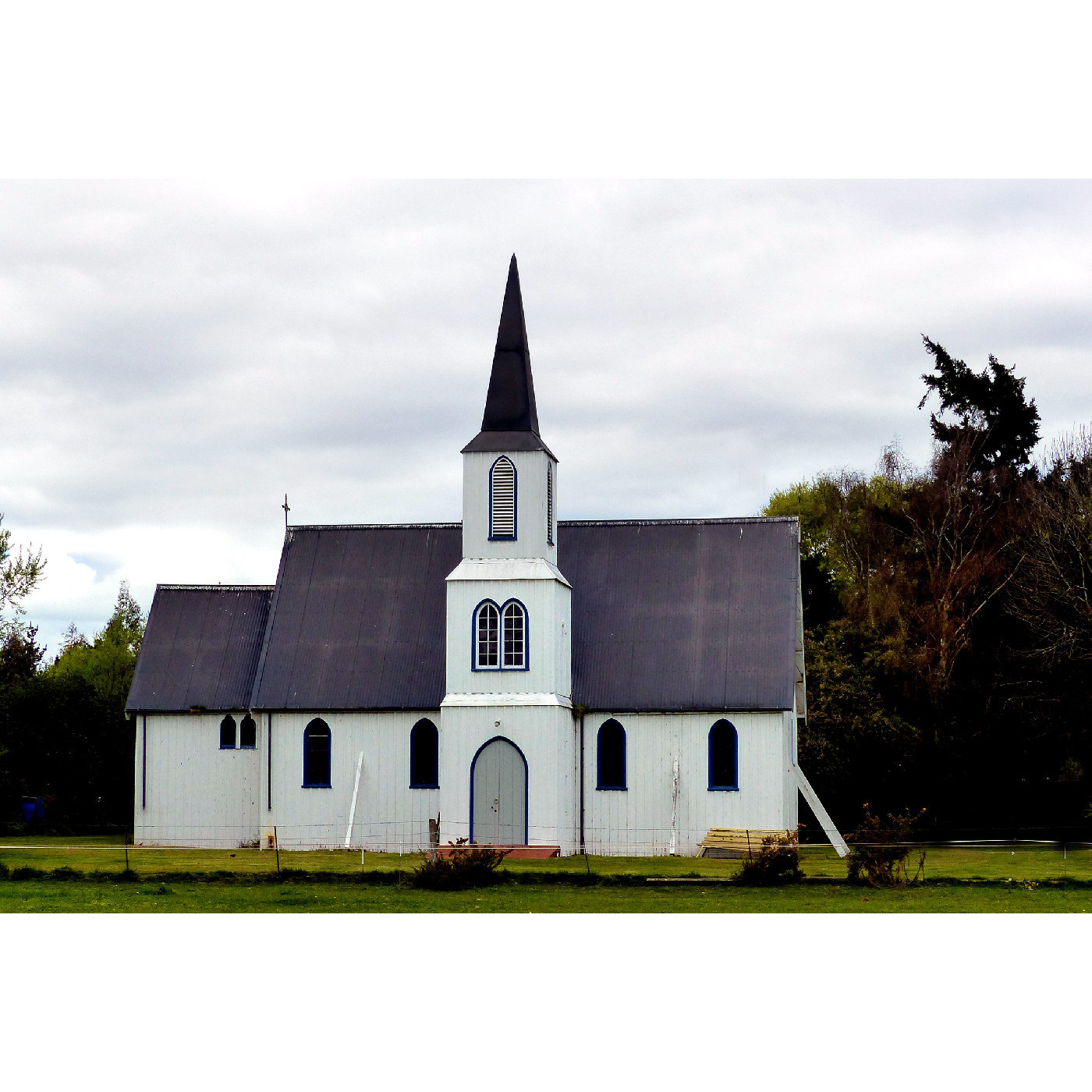 Churches of Tuahiwi, Waikuku and Woodend