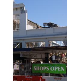 Pulley's Building being demolished