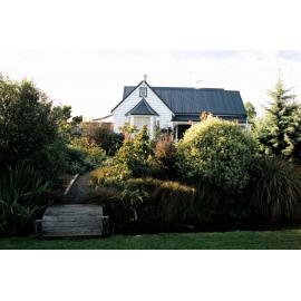 White house with blue roof - Cust