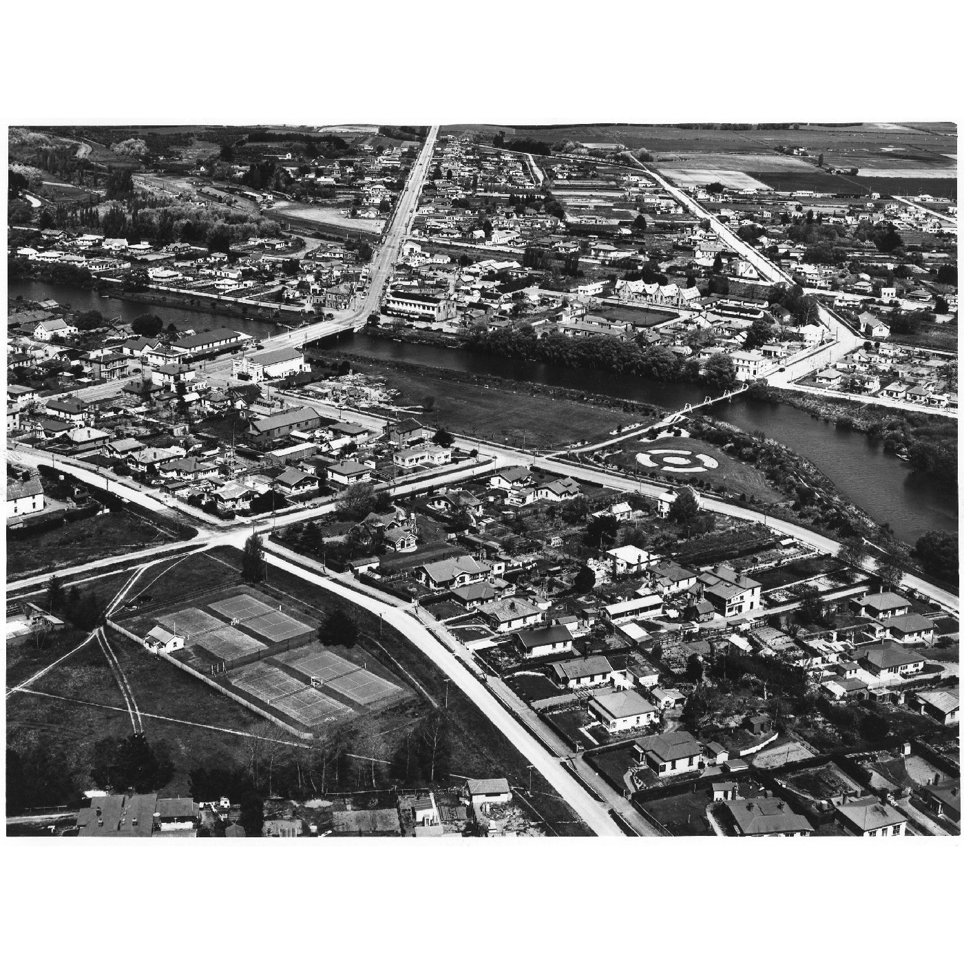Kaiapoi viewed from the air, 1955