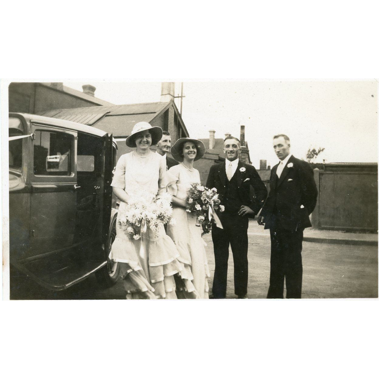 Matthew and Gwen Harper's wedding attendants, 1935