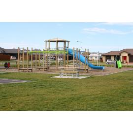 Acacia Avenue Reserve, 2015